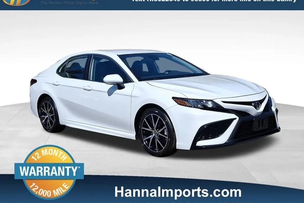 2024 Toyota Camry SE photo 1