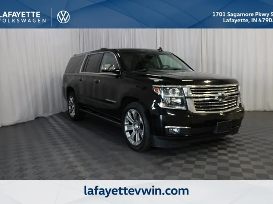 2017 Chevrolet Suburban Premier photo 1