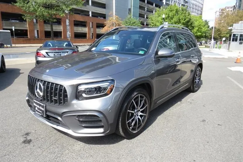 2025 Mercedes Benz GLB AMG 35 4MATIC photo 1