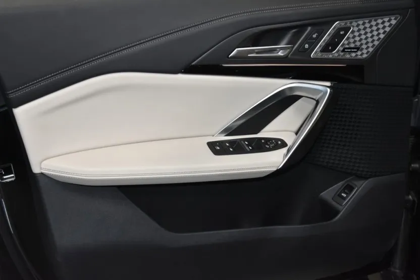 2023 Bmw X1 XDrive28i photo 1