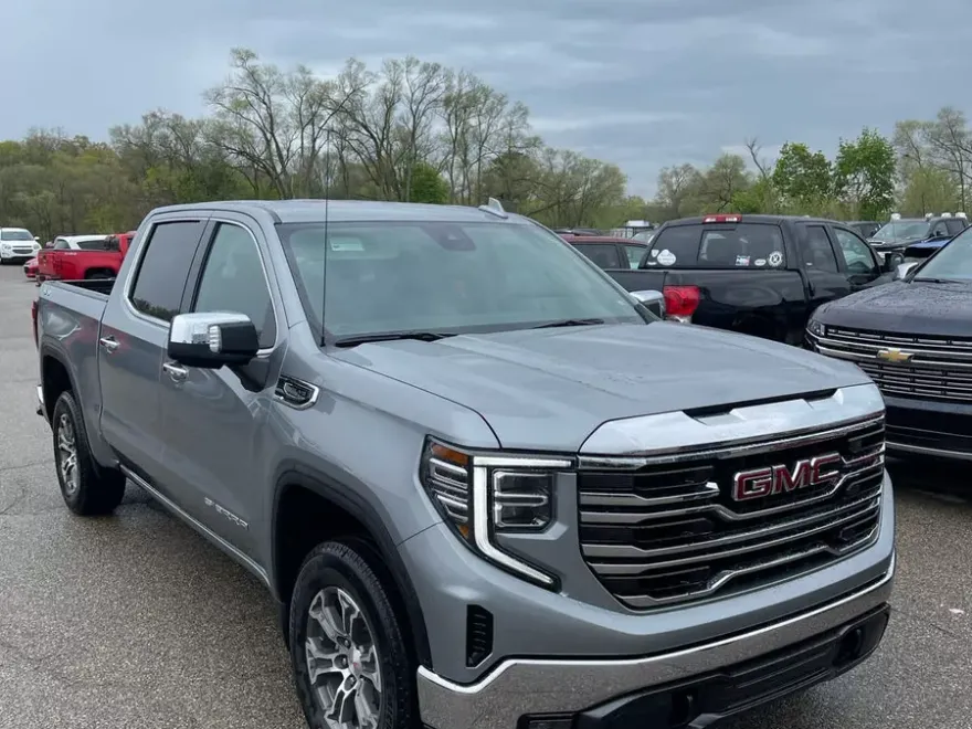 2025 Gmc Sierra 1500 SLT photo 1