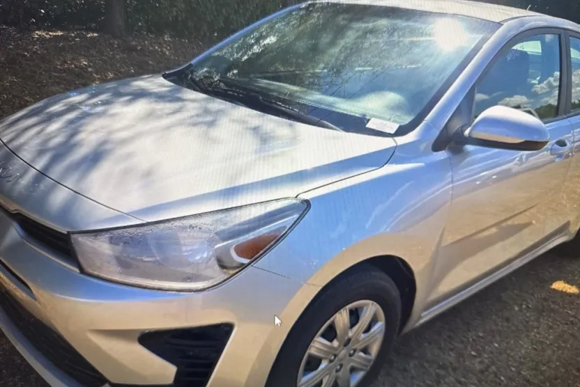2022 Kia Rio S photo 1