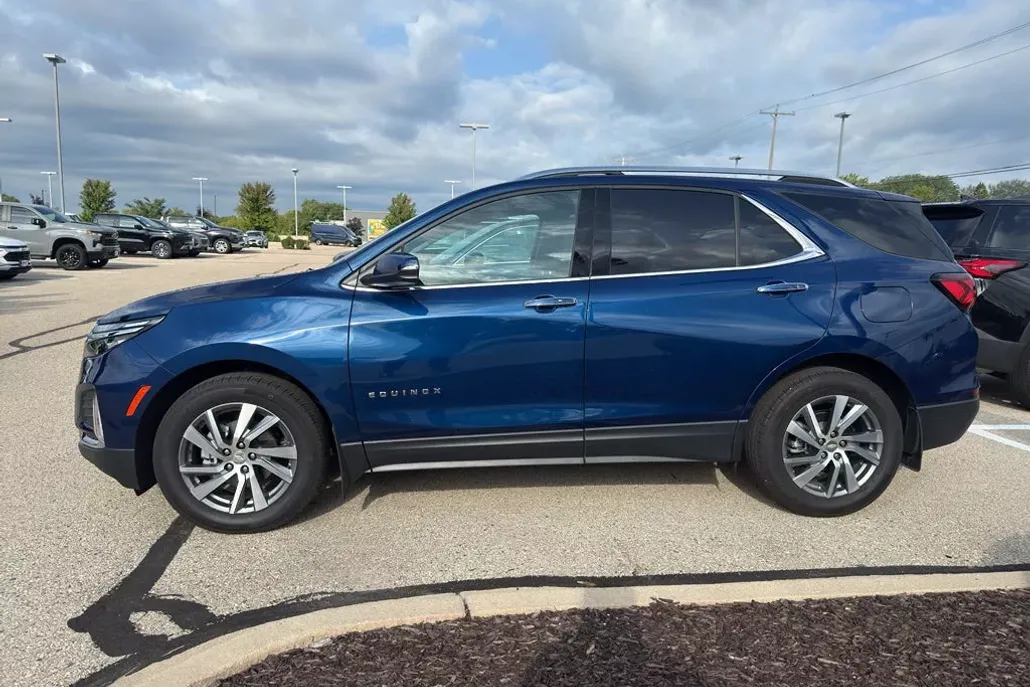 2022 Chevrolet Equinox Premier photo 1