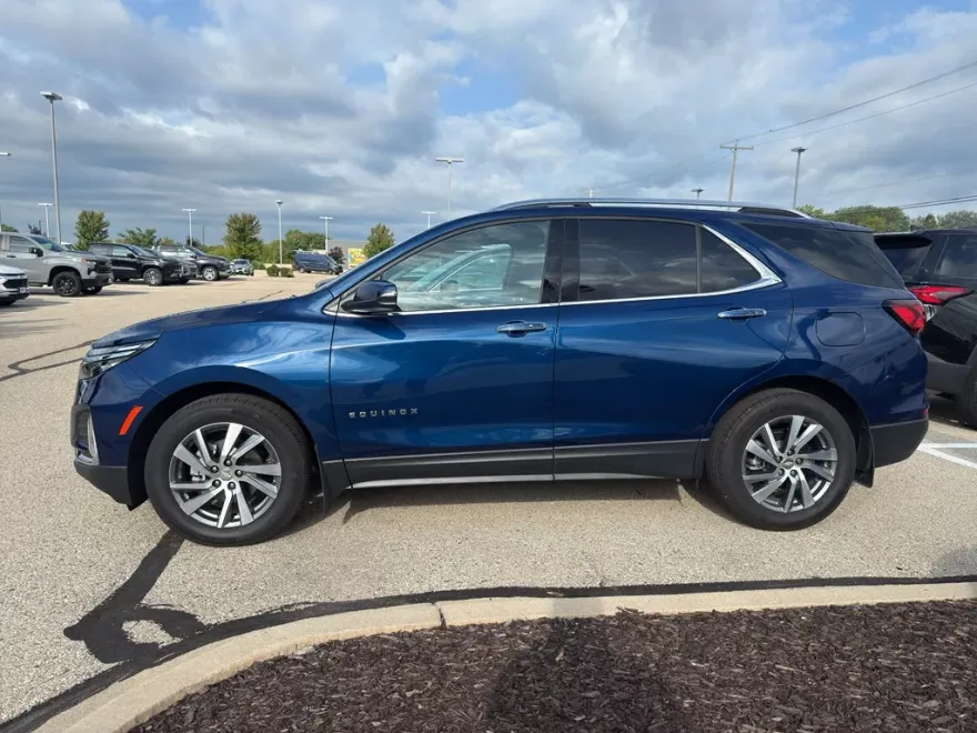 2022 Chevrolet Equinox Premier photo 1