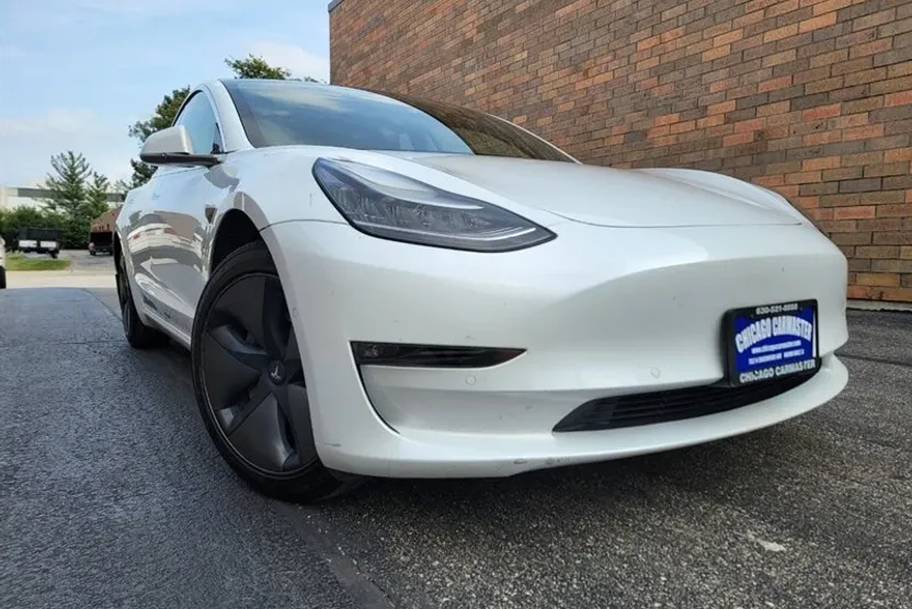 2018 Tesla Model 3 Long Range photo 1