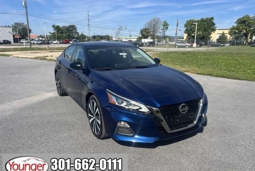 2020 Nissan Altima 2.5 SR photo 1