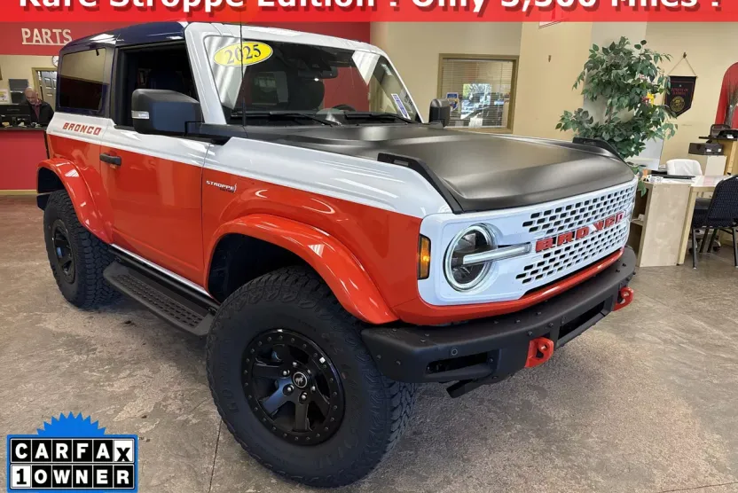 2025 Ford Bronco First Edition photo 1