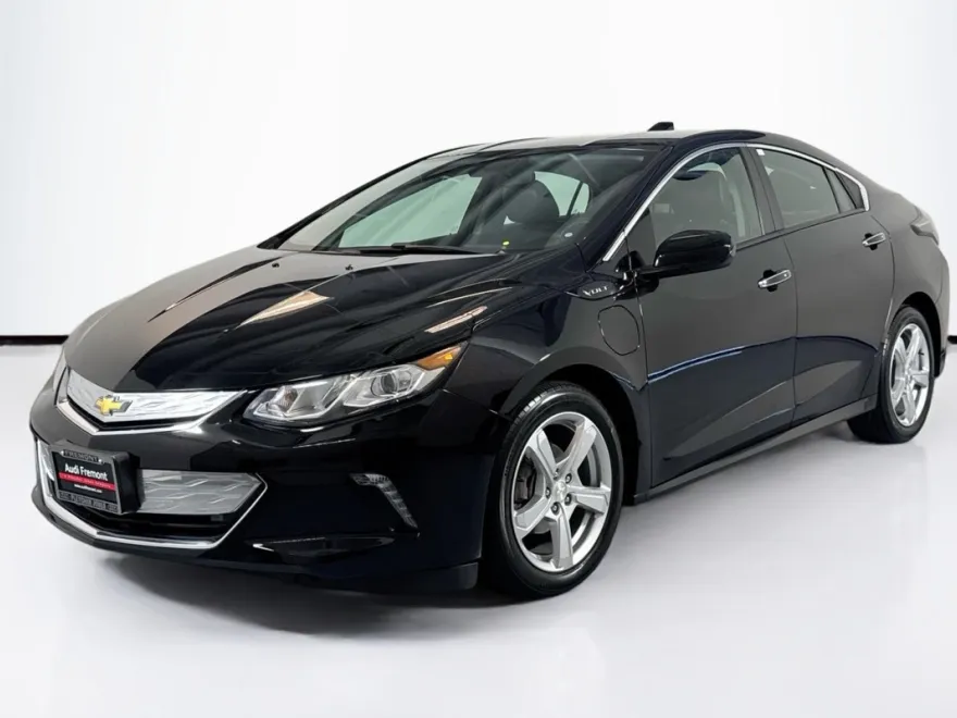 2019 Chevrolet Volt LT photo 1