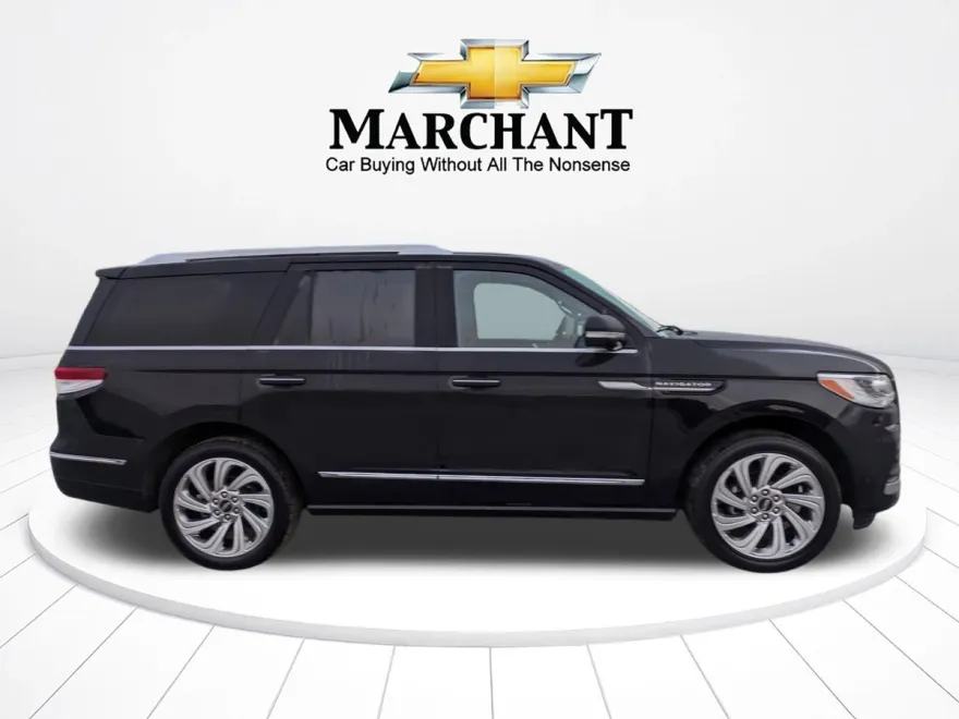 2024 Lincoln Navigator Premiere photo 1
