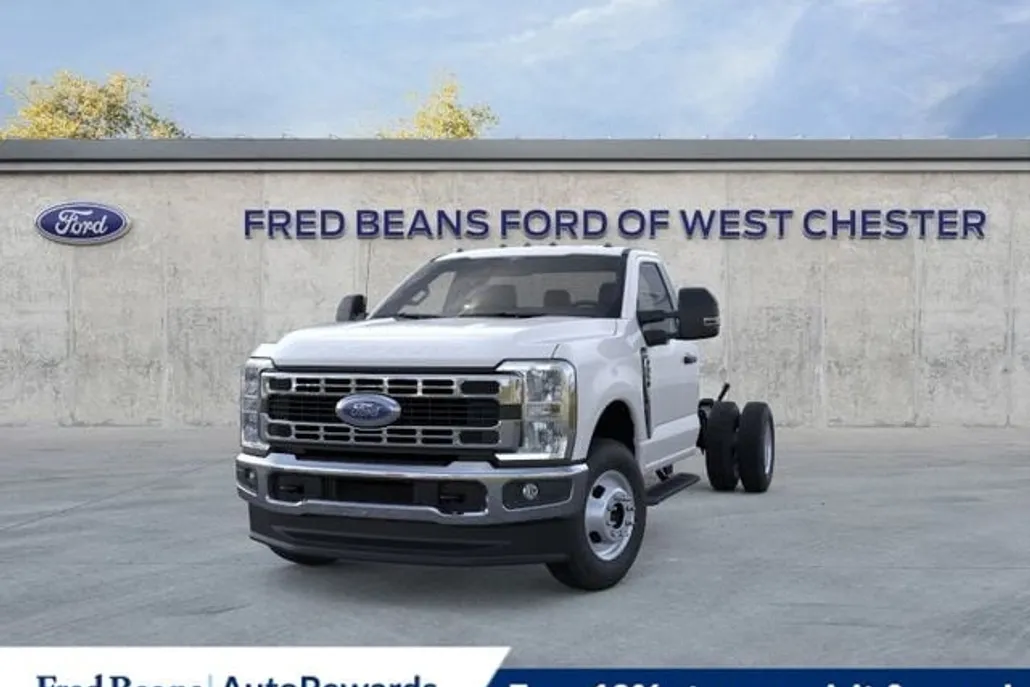 2025 Ford F-350 XL photo 1