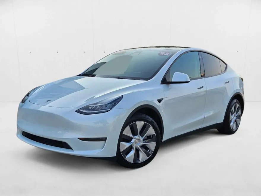 2023 Tesla Model Y Long Range photo 1