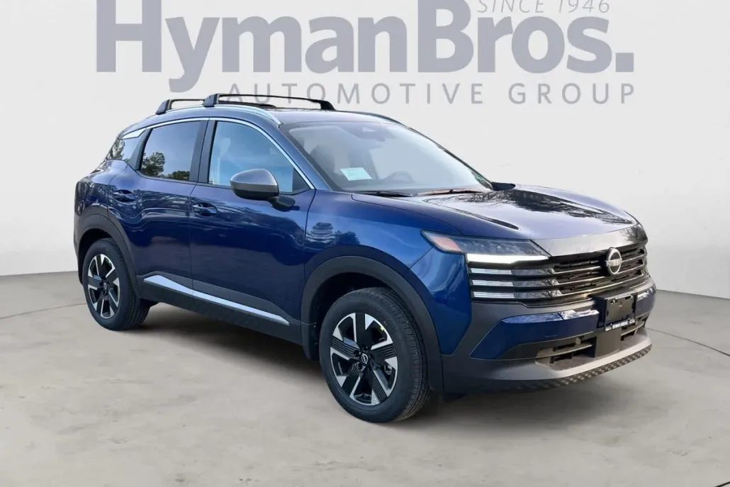 2025 Nissan Kicks SV photo 1
