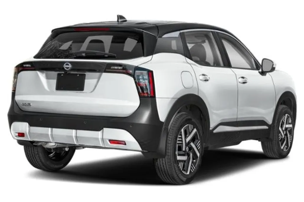 2025 Nissan Kicks SV photo 1