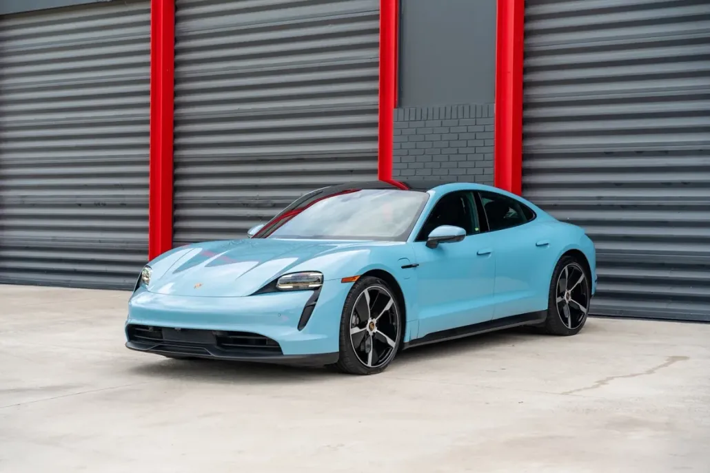 2022 Porsche Taycan Base photo 1