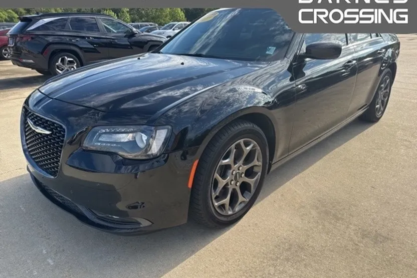 2017 Chrysler 300 S photo 1