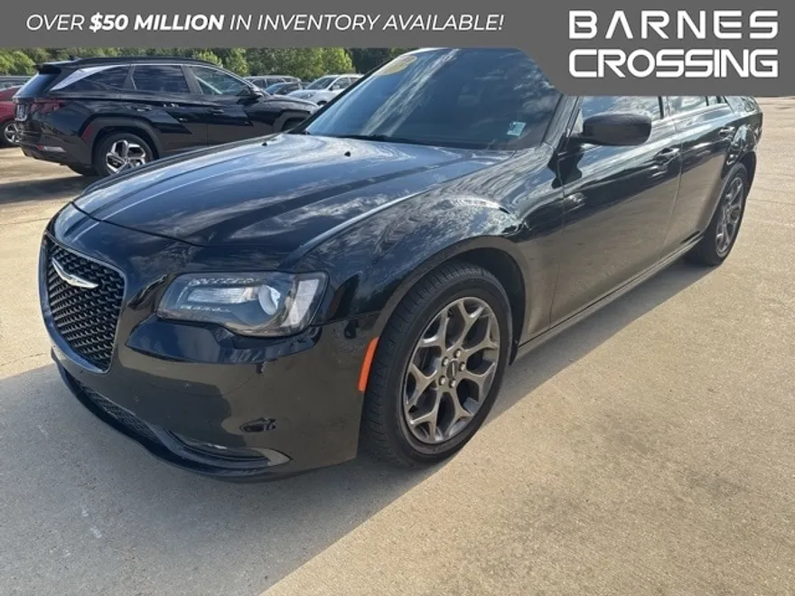 2017 Chrysler 300 S photo 1