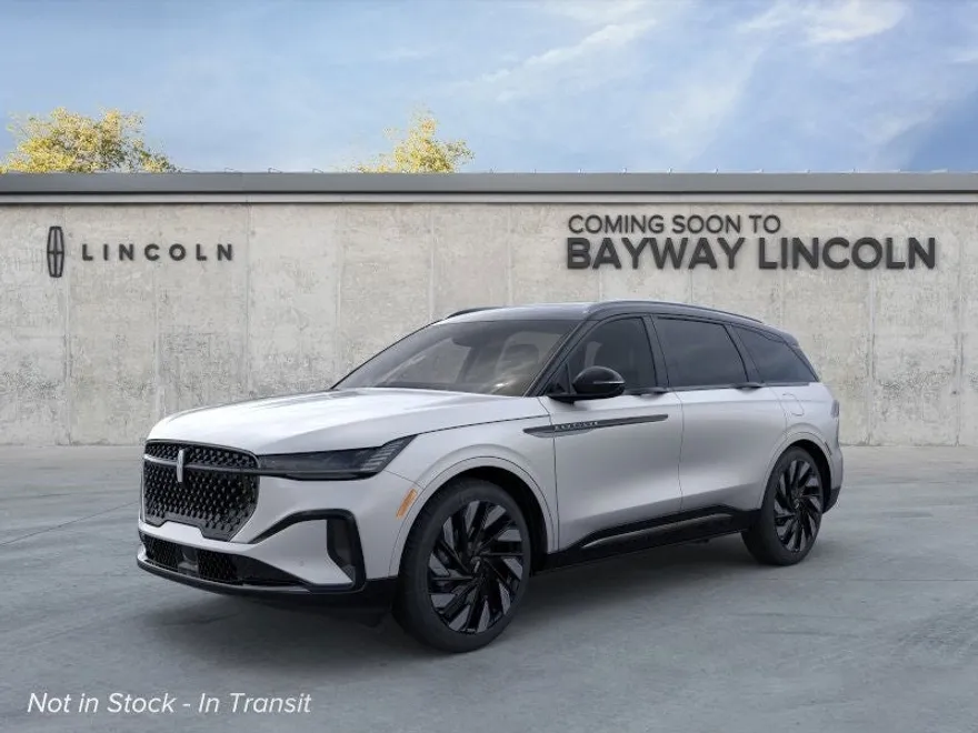 2025 Lincoln Nautilus Reserve photo 1