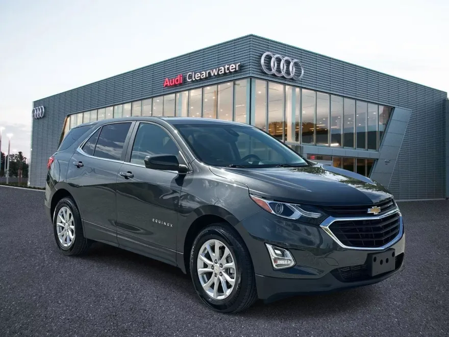 2021 Chevrolet Equinox LT photo 1