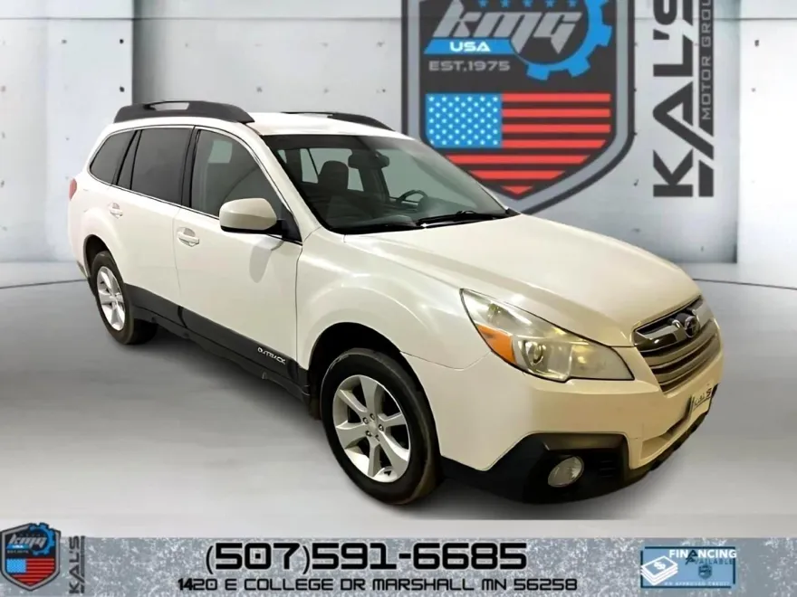 2013 Subaru Outback 2.5i Premium photo 1