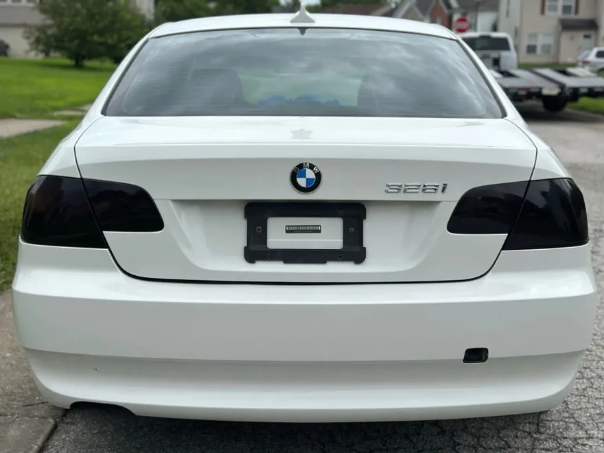 2010 Bmw 328i 3-series photo 1