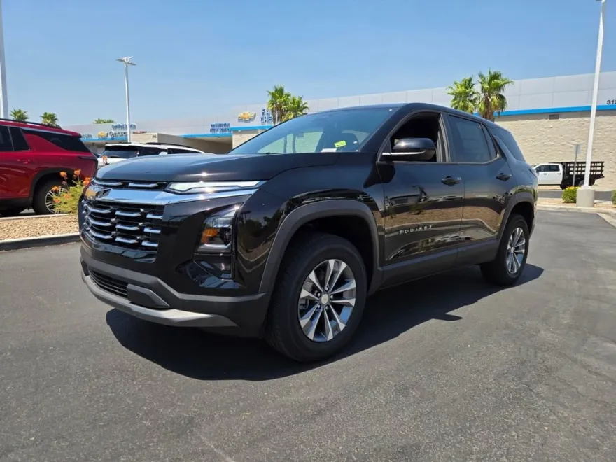 2026 Chevrolet Equinox LT photo 1