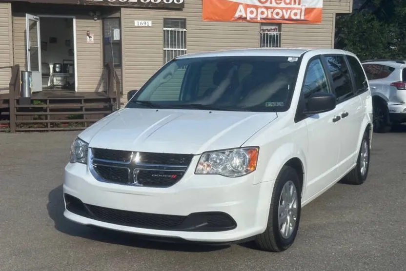 2019 Dodge Grand Caravan SE photo 1