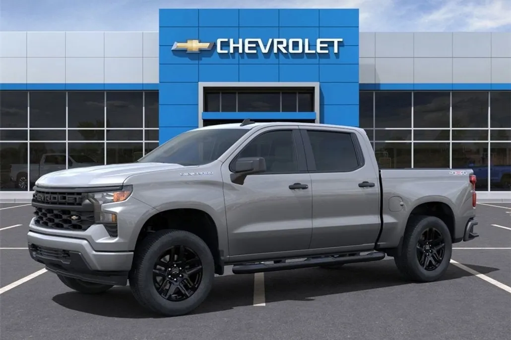 2025 Chevrolet Silverado 1500 Custom photo 1