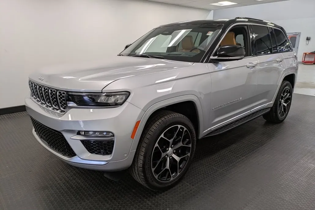 2024 Jeep Grand Cherokee Summit Reserve photo 1