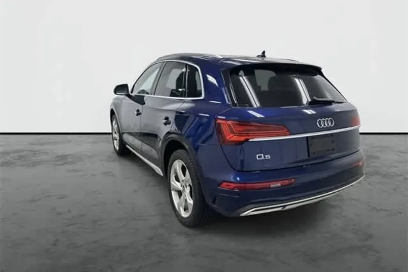 2021 Audi Q5 45 Premium Plus photo 1