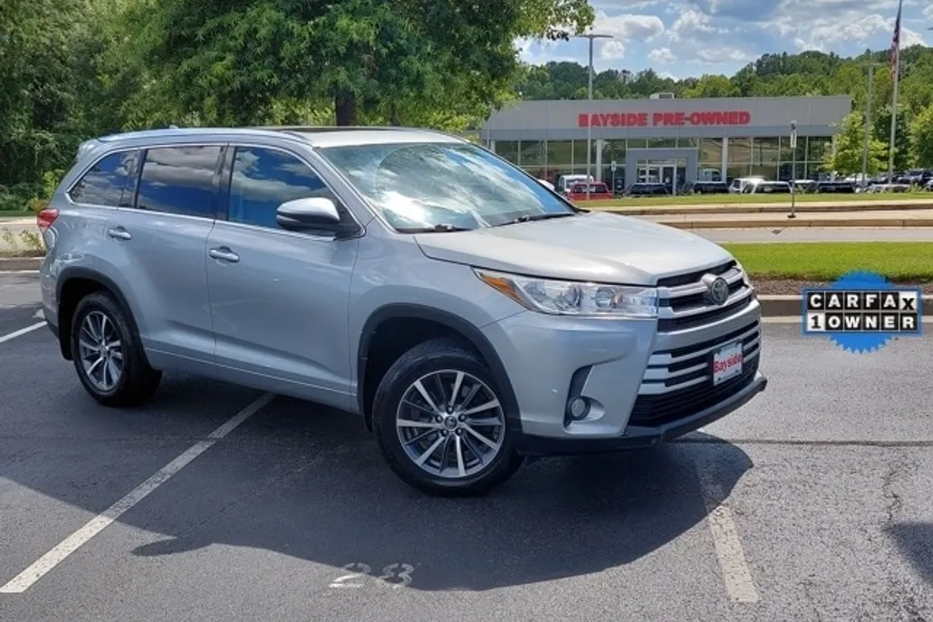 2017 Toyota Highlander XLE photo 1