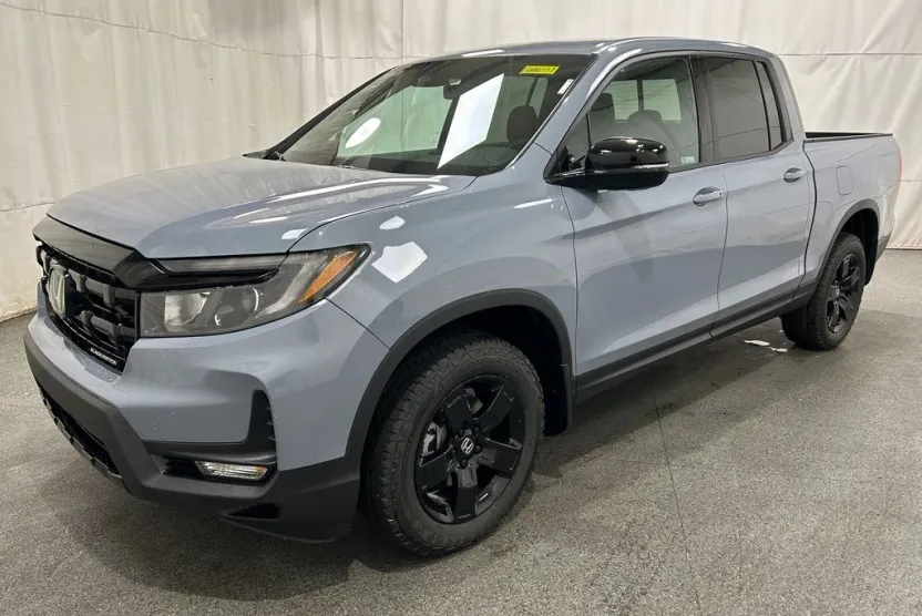 2026 Honda Ridgeline Black Edition photo 1