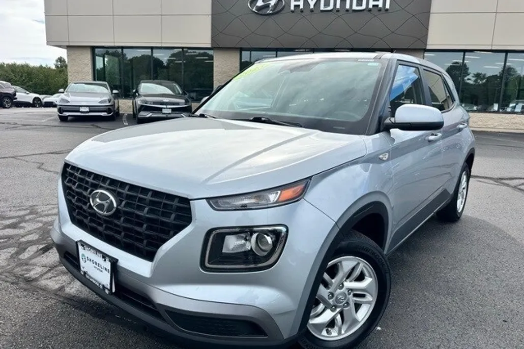2023 Hyundai Venue SE photo 1
