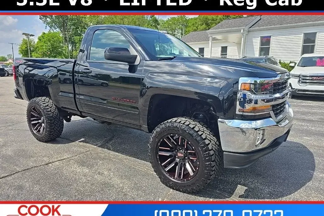 2018 Chevrolet Silverado 1500 LT photo 1