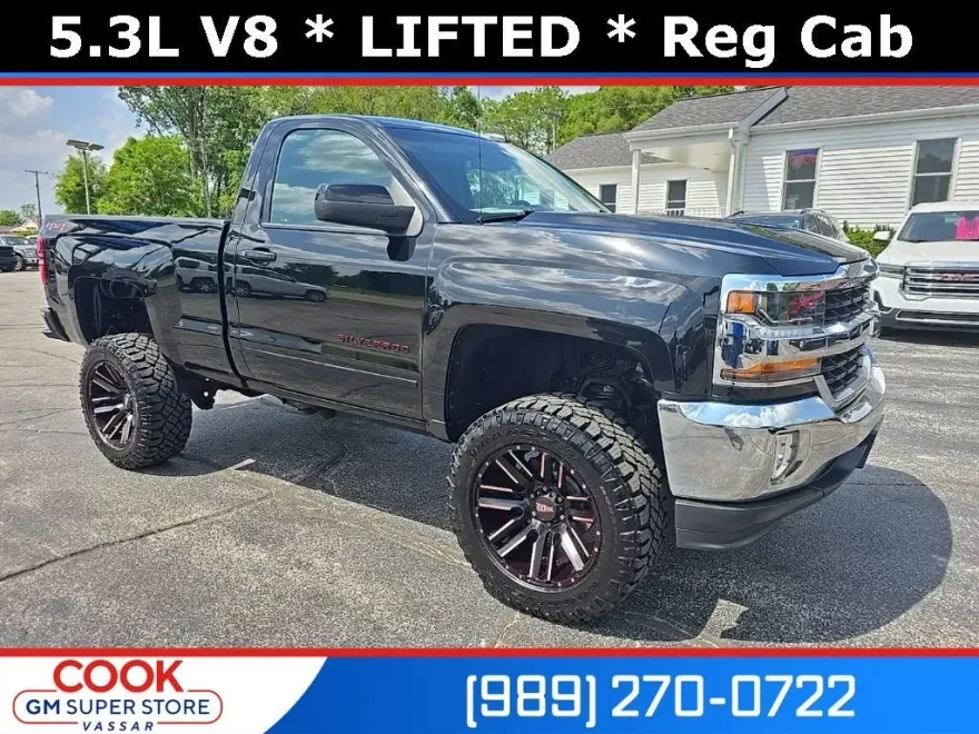 2018 Chevrolet Silverado 1500 LT photo 1