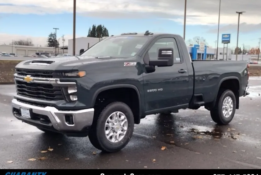 2025 Chevrolet Silverado 3500HD LT photo 1