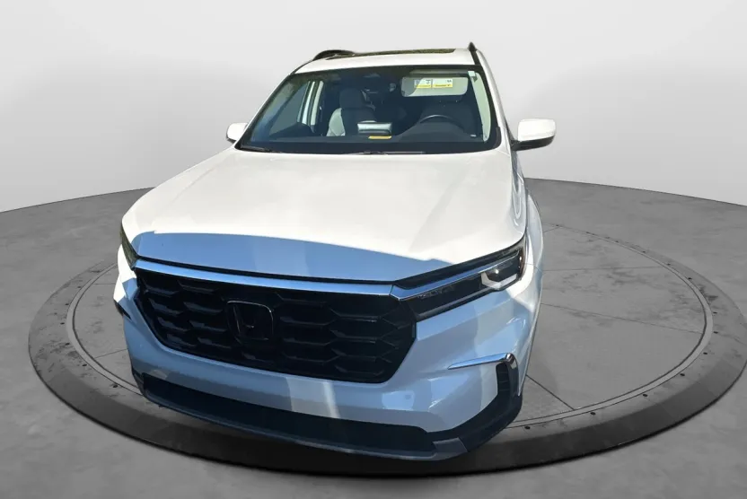 2023 Honda Pilot Touring photo 1