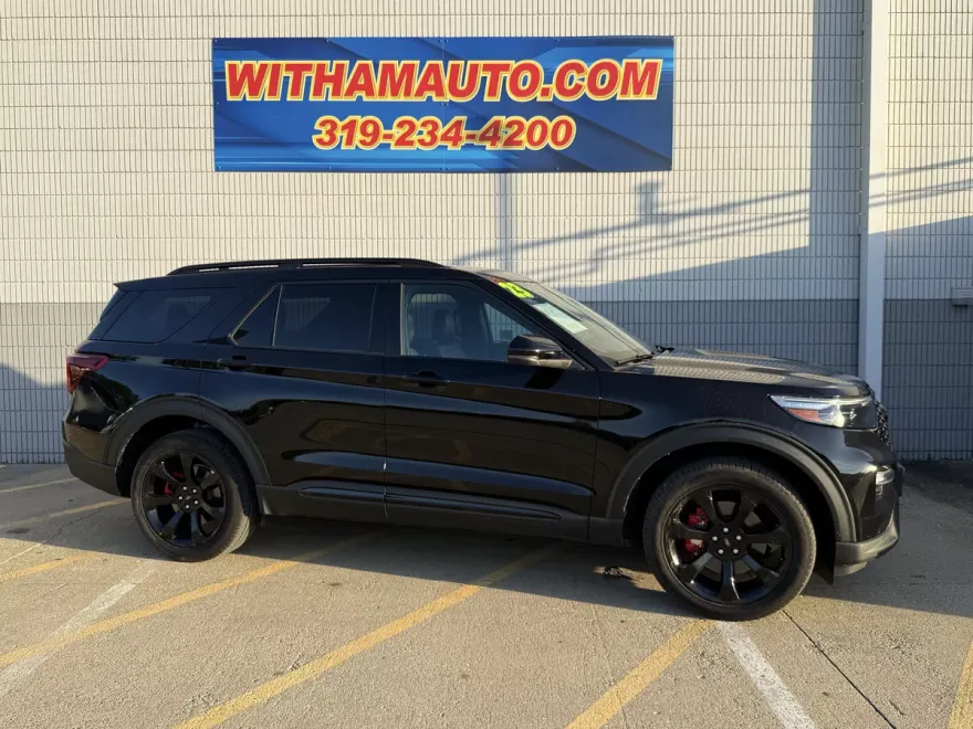 2023 Ford Explorer ST photo 1