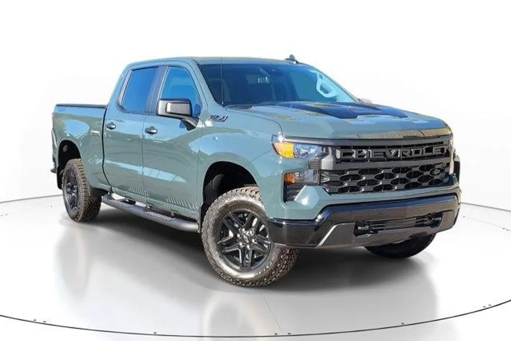 2026 Chevrolet Silverado 1500 Custom Trail Boss photo 1
