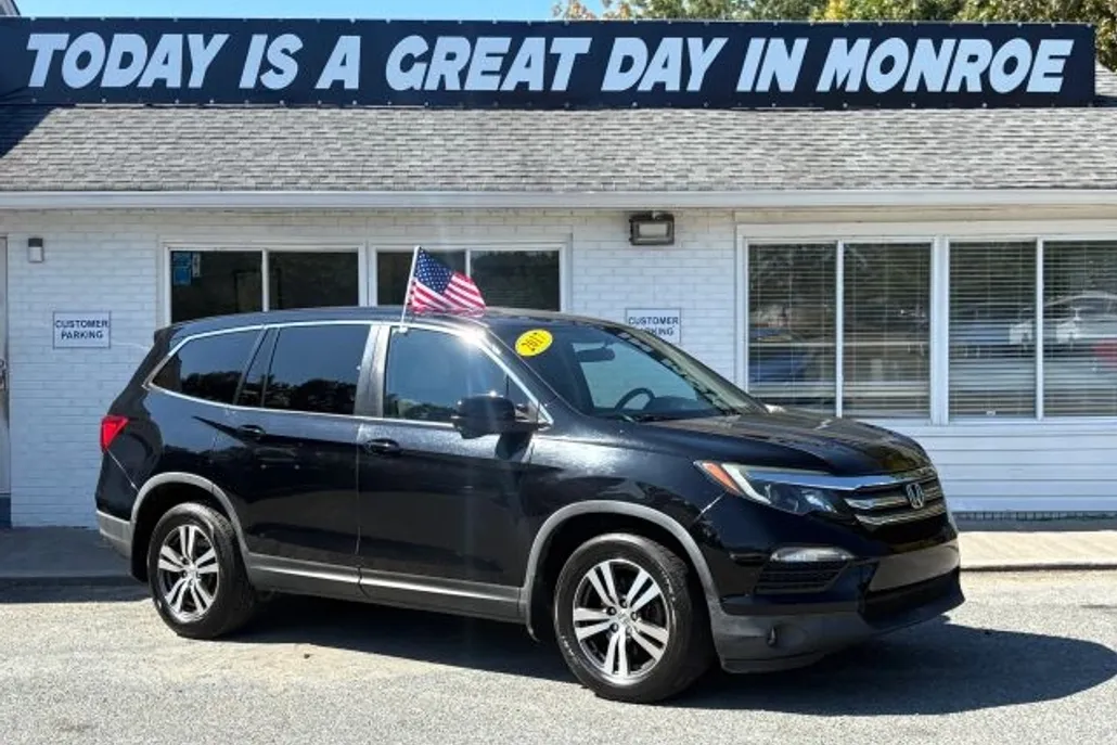 2017 Honda Pilot EX Sport photo 1
