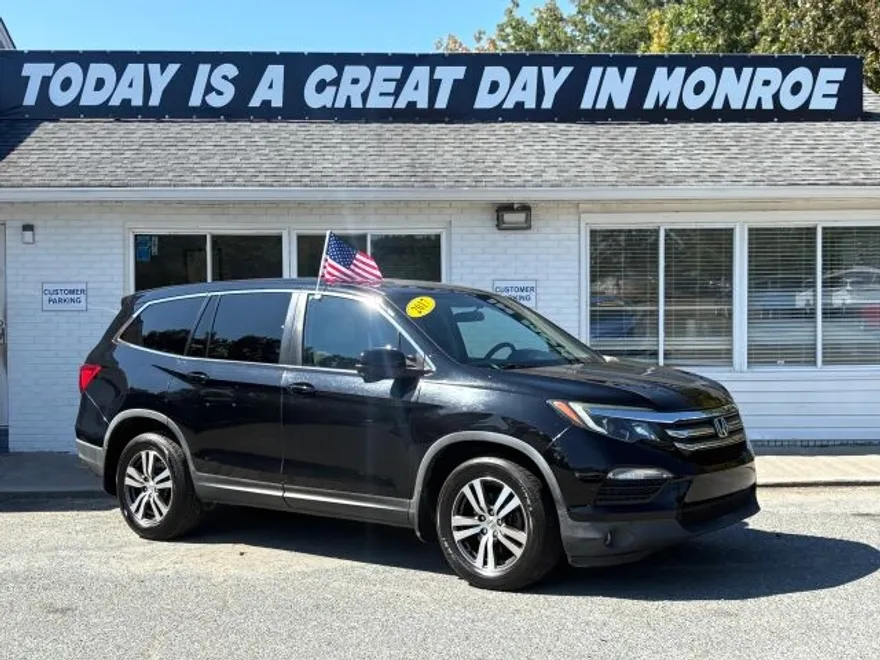 2017 Honda Pilot EX Sport photo 1