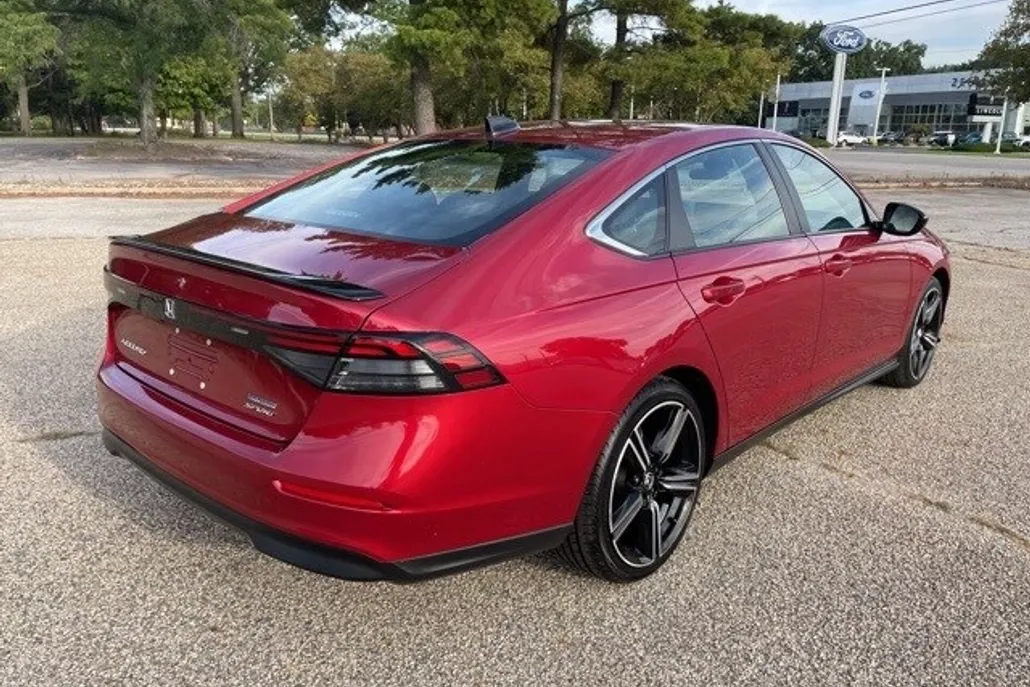 2024 Honda Accord Hybrid Sport photo 1