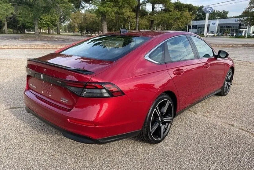 2024 Honda Accord Hybrid Sport photo 1