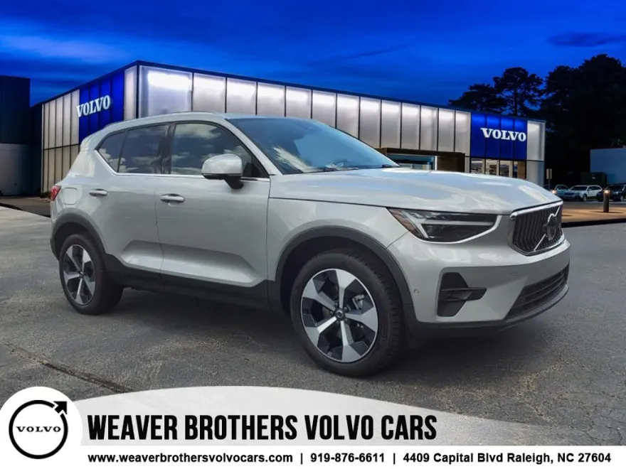2025 Volvo XC40 Plus photo 1