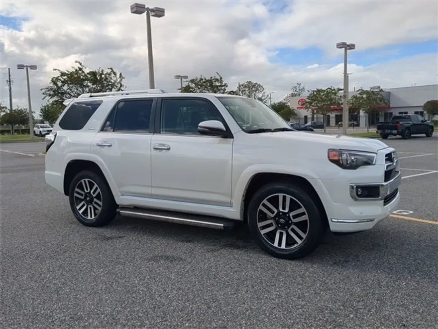 2021 Toyota 4Runner Limited photo 1