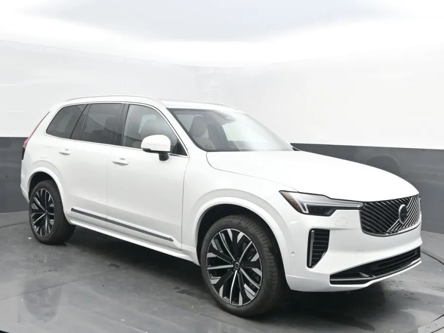 2026 Volvo XC90 B5 Ultimate photo 1