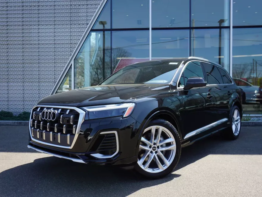 2025 Audi Q7 55 Premium Plus photo 1