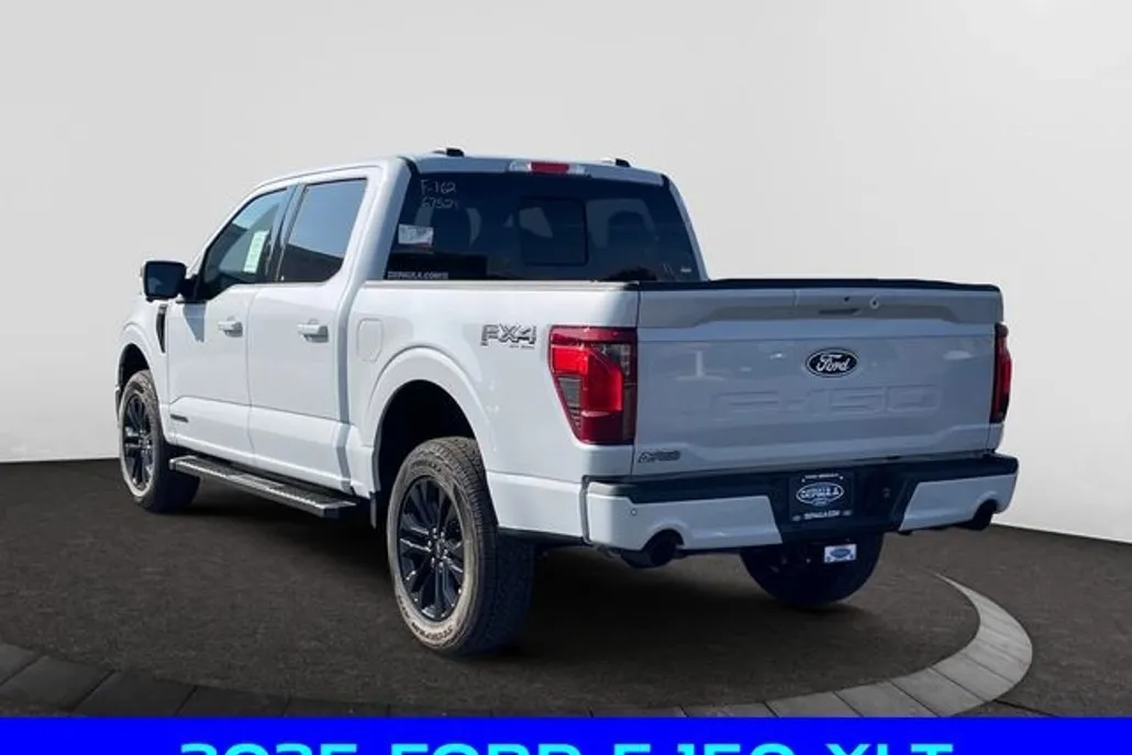 2025 Ford F-150 XLT photo 1