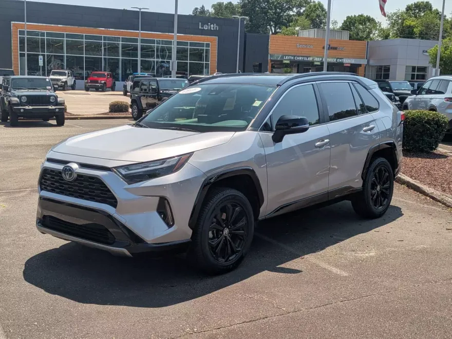 2023 Toyota RAV4 Hybrid XSE photo 1
