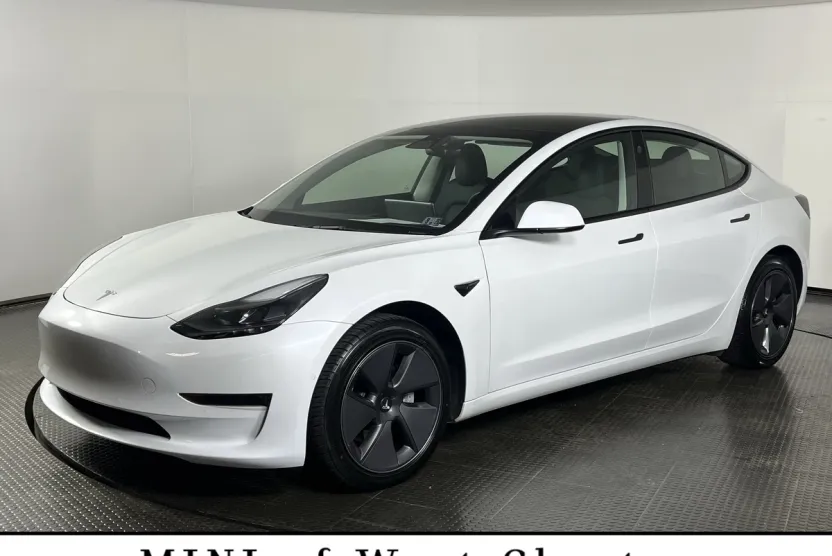 2022 Tesla Model 3 Long Range photo 1