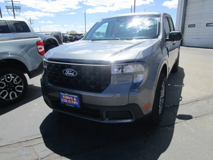 2025 Ford Maverick XLT photo 1